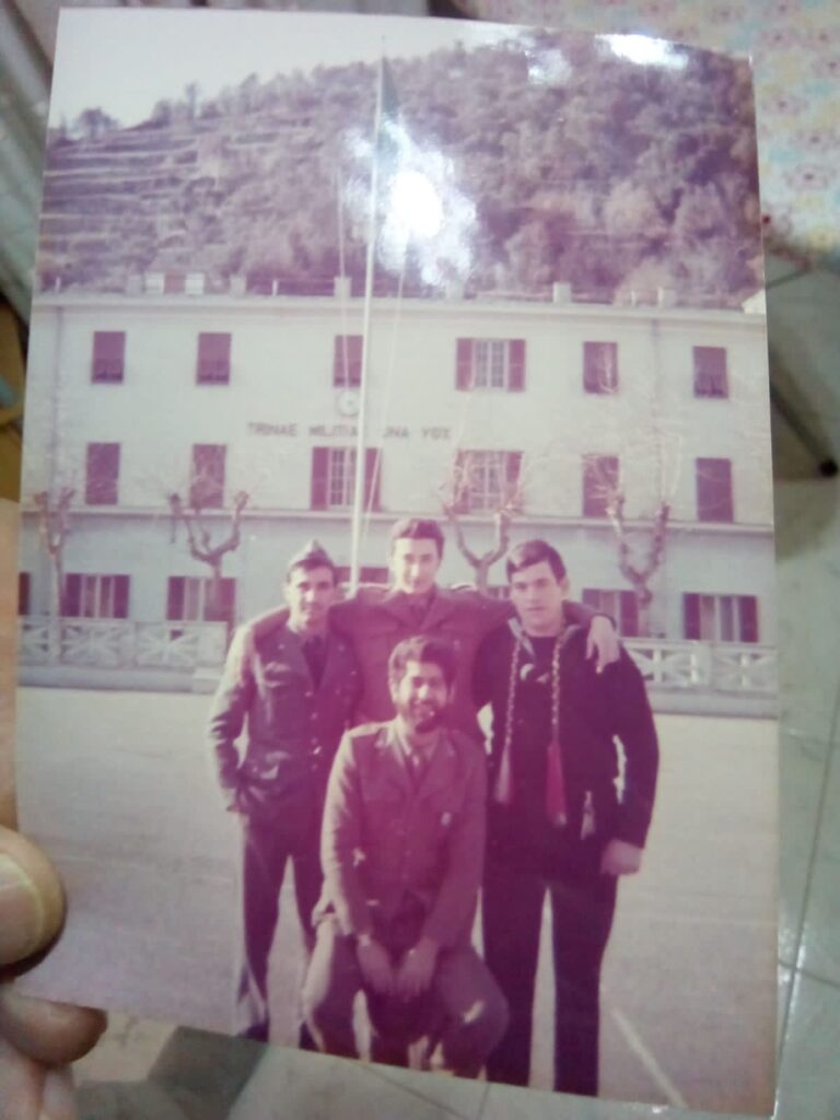 I contatti con i vecchi amici, dopo oltre 50 anni, sono importanti.
